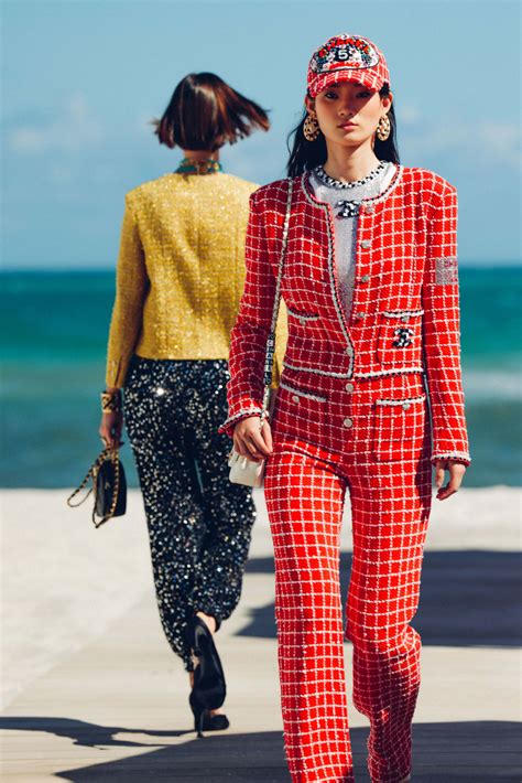 cerchietto chanel|THE CHANEL CRUISE 2022/23 COLLECTION .